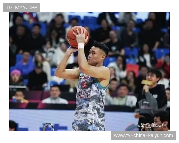 CBA 球员隔扣上演力量与美感并存